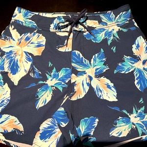 Carve Designs Noosa 2.0 board shorts - Stargazer Size 6